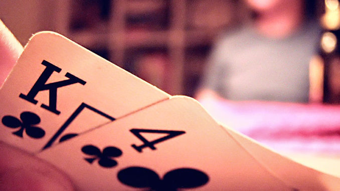 800px-texas_hold_em_hole_cards
