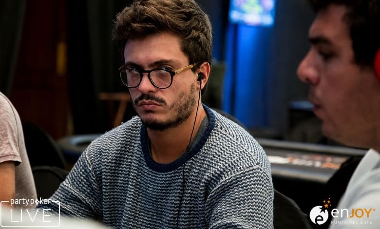 17 argentinos al Día 2 del Evento 64 Crazy Eights