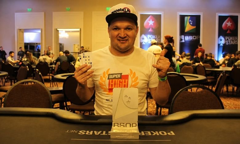 El campeón Paulo Dinis