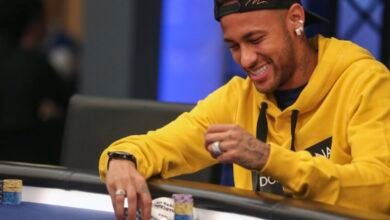 Estrellas del fútbol brasilero apoyan al November Nine Politano