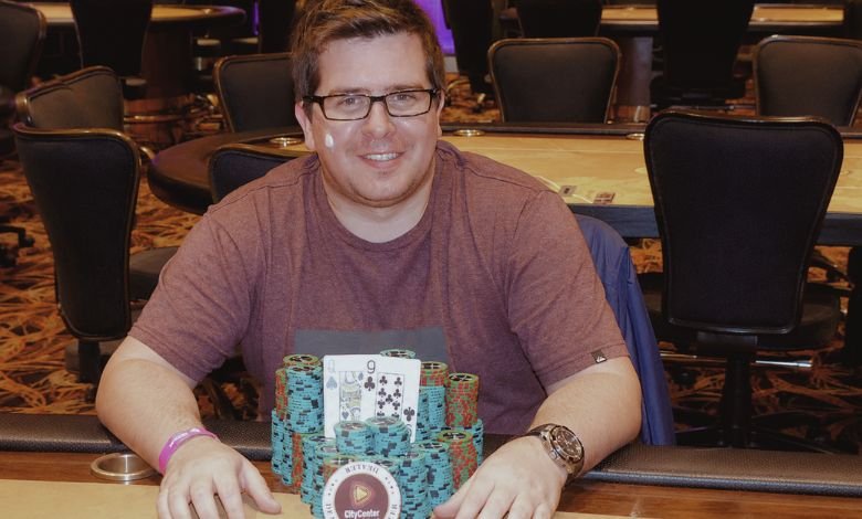 León Córdoba triunfó en el Tuesday Poker City