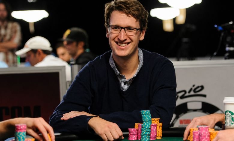 Max Silver cuenta lo duro que puede ser un profesional de torneos