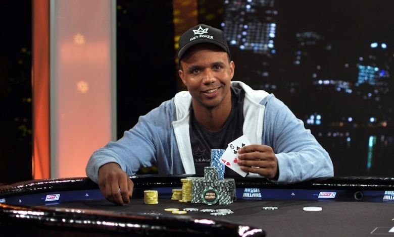 Phil Ivey vuelve a sumar en las mesas online