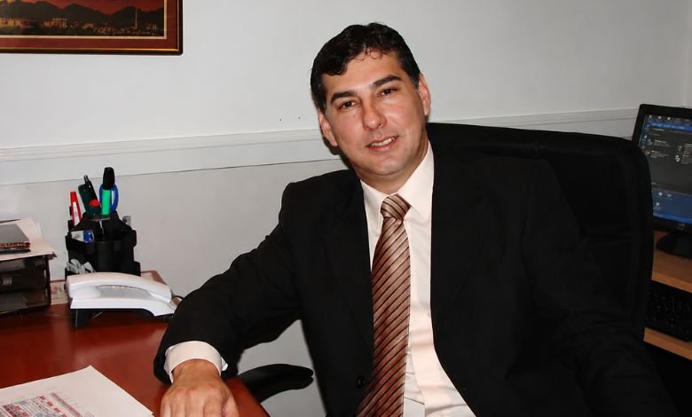 Revista N°5 - Entrevista a Roberto Cácere