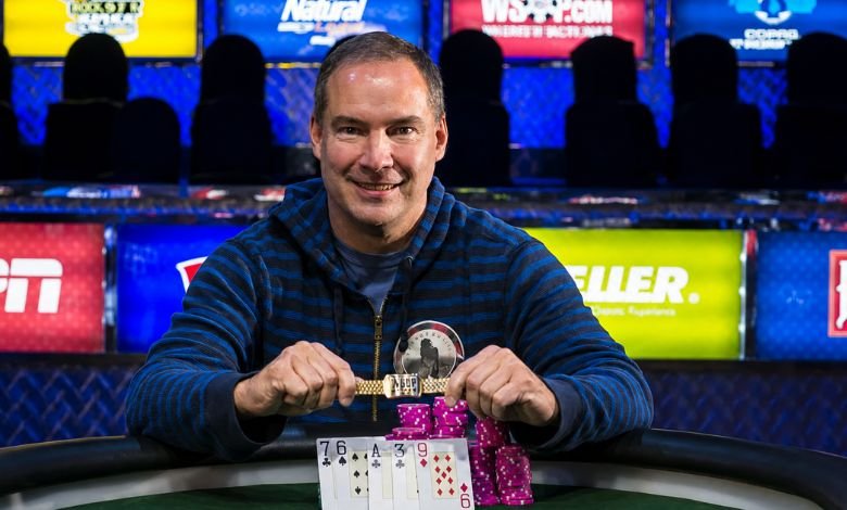 Ted Forrest le arrebata a Hellmuth el Evento #7