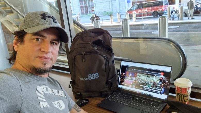 airport los angeles gatto poker wsop