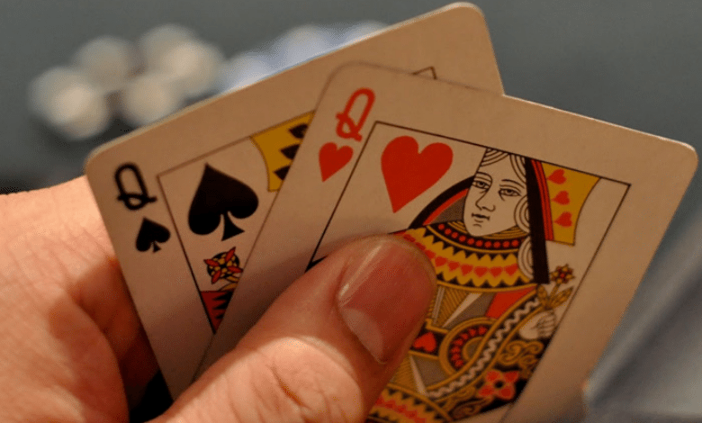 Cómo jugar una gran mano en etapas tempranas de Torneo damas reinas poker par top pair