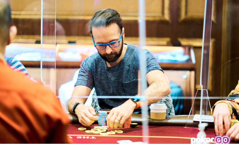 Daniel Negreanu rompió un plexiglass en Las Vegas Daniel Negreanu Plexiglass