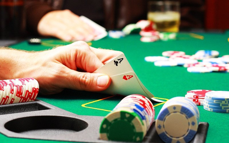 Estrategia de apuestas en Poker Texas Holdem – Cash Game