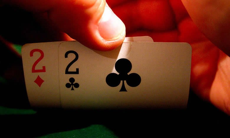 Cómo jugar los pares chicos en Poker Texas Holdem set poker par estrategia casino
