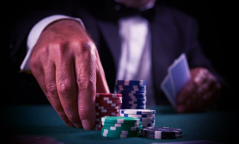 «Squeeze» en Poker: ¿Qué es? "Squeeze"